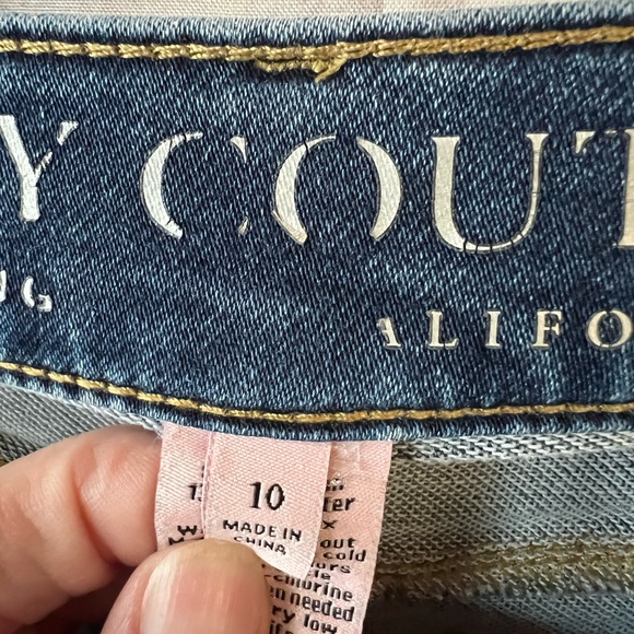 Juicy Couture Cropped Jeans - Picture 3 of 6